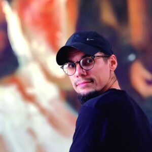 CHULI HERRERA: Camagüey, Cuba, 1987. Graduado de la Escuela de Instructores de Arte de su ciudad natal. Cuenta con 10 exposiciones personales y múltiples participaciones en eventos colectivos.