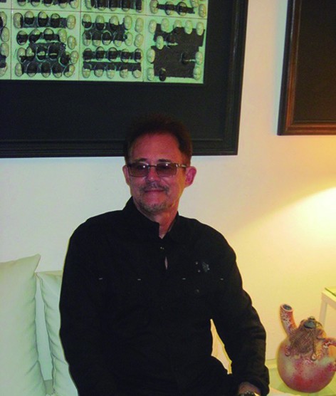 JORGE A. VIVANCO (JACAS): Santiago de Cuba, 1957. Artista de la plástica, ceramista y escultor cubano contemporáneo. Fundador del Estudio Taller Cerámica Jacas.