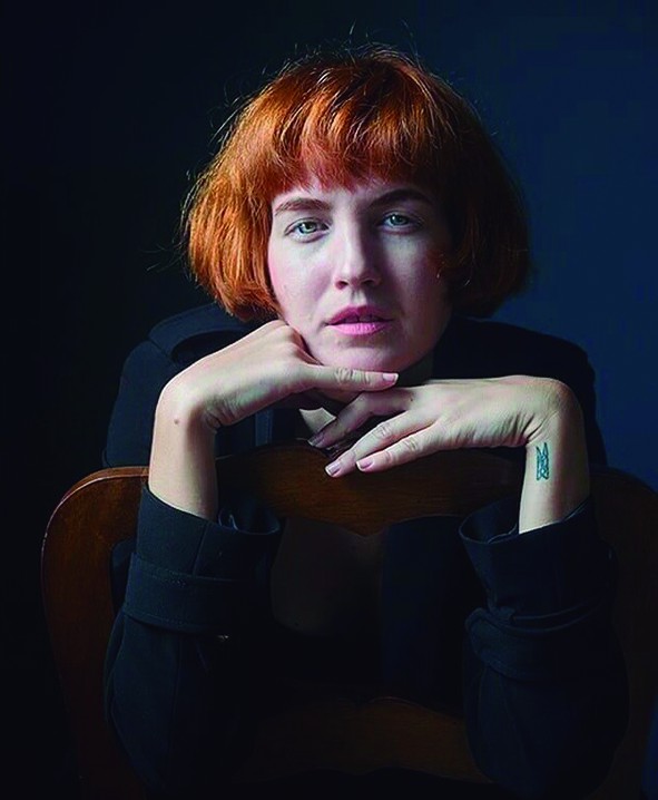 MAY REGUERA: Cienfuegos, Cuba, 1990. Actriz, modelo y fotógrafa. Inicia su recorrido profesional en la fotografía en la revista Garbos. A finales de 2017 surge su proyecto May Reguera Studio.