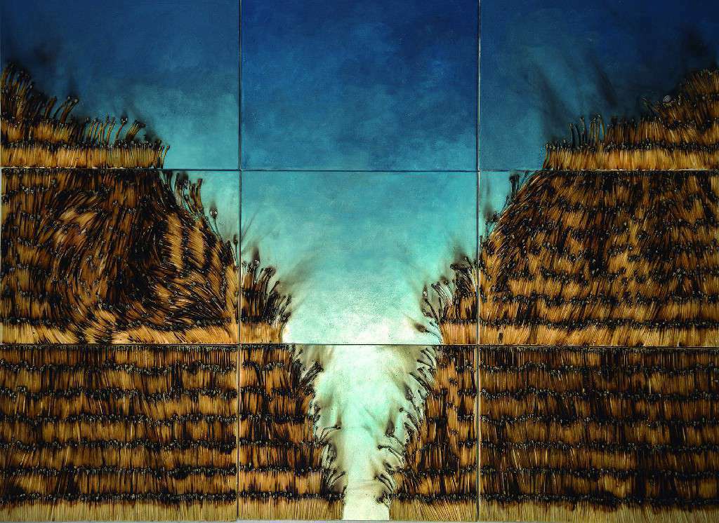 NATURALEZA MUERTA. Lianet Martínez. Fósforos quemados y acrílico sobre lienzo. Obra compuesta por 9 piezas, 30 x 22 cm. c/u. Superficie total: 90 x 66 cm. 2020