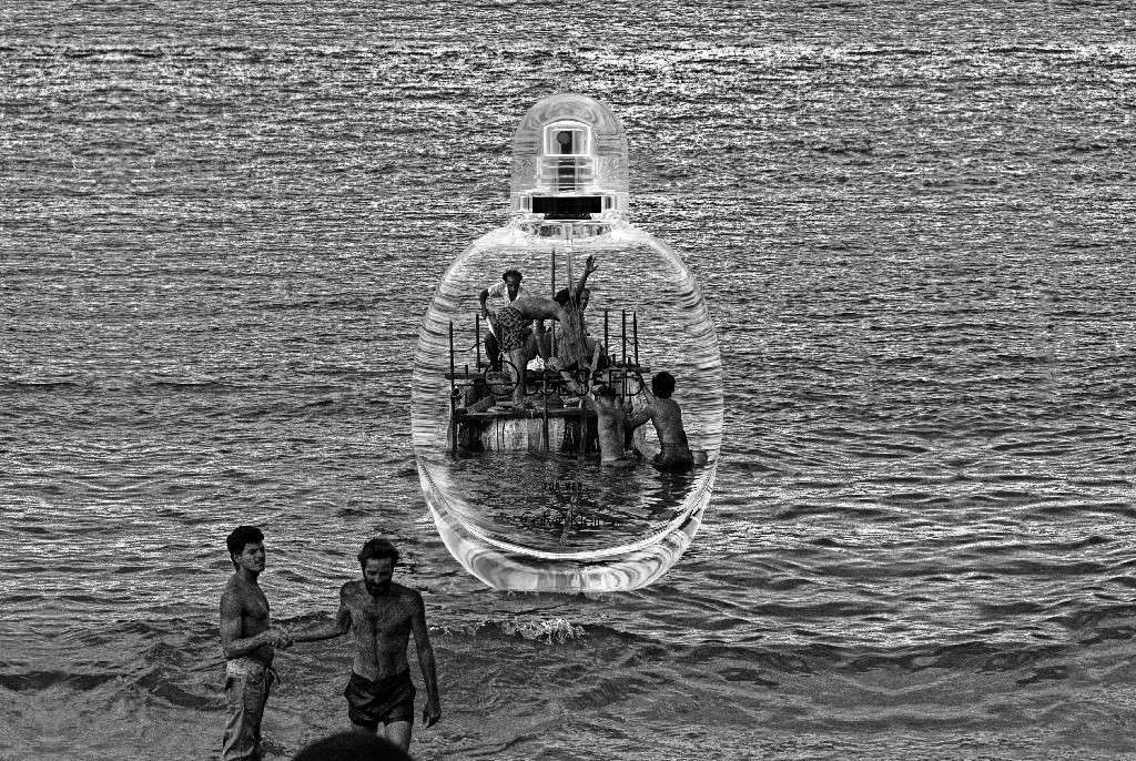 OBSSESED. De la serie En Dior confiamos. Ernesto Fernández. Impresión digital, acrílico cortado y luz led, 105 x 70 cm 2017