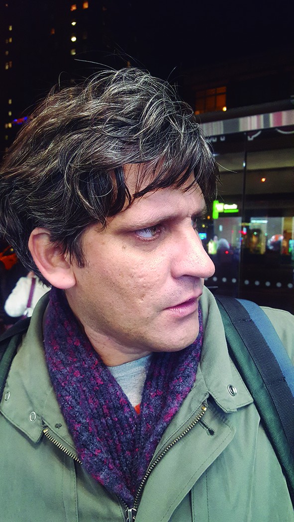 RUSLÁN TORRES LEYVA: Holguín, Cuba 1976. Artista, Docente e Investigador en Artes Visuales. Doctor en Ciencias sobre Arte, Máster en Arte. Sus obras han sido expuestas en prestigiosas galerías e instituciones de arte de Cuba, Alemania, Suiza, Brasil, Líbano, China, Colombia, USA y España. Ha participado en importantes eventos nacionales como los Salones de Arte Cubano Contemporáneo, y las ediciones VII, VIII y XIII de la Bienal de la Habana.