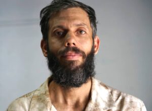 ANTOINE MENA: La Habana, 1983. Cursó estudios en la Academia Nacional de Bellas Artes San Alejandro e integró el taller de pintura fauvista que desarrollaba la importante artista y profesora cubana con Rocío García. Su obra ha integrado exposiciones colectivas.